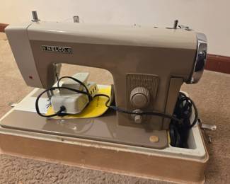 #39 Nelco Sewing Machine Model A-4-2 $50.00