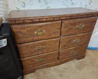 #51 Laminate Chest of Drawers 6 Drawers 42x16x31 $35.00
