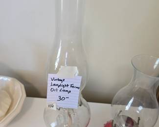 #116 Vintage Lamplight Farms Oil Lamp $30.00