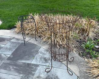 Metal plant stands