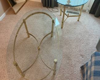 Set of Ethan Allen tables $100 obo
Big coffee table 50 L x 27w x 16.5 h
Round end table 24 inches wide, 21.5in tall