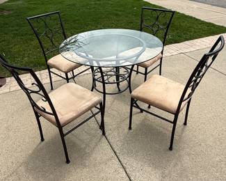 4 piece glass top kitchen table $100 obo