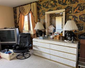 Free Bedroom set, Free TV
NO HOLDS , first person who comes in when we open and says they want it and can take it apart during our timeframe will get it.
All items must be taken apart, and moved during our 2:30-5:00 Monday timeframe.