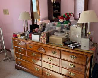 Free dresser