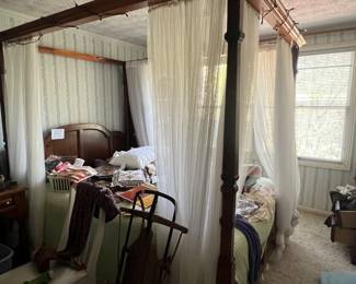 4 poster bed