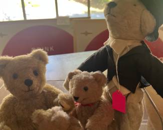 Vintage teddy bears