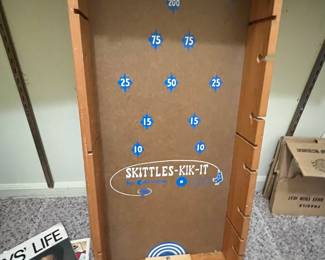 Skittles-Kik-It game