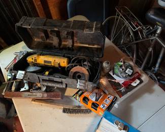 Dewalt grinder with case