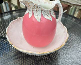 Royal Worcester small wash jug and bowl, likely from Victorian era around 1896. Commonly used for personal washing prior to modern plumbing. Beautiful color.