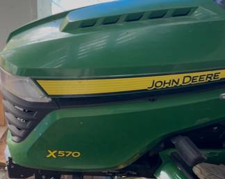 John Deere X570 Lawn Tractor
151 hours on motor
Well maintained with manuals!
