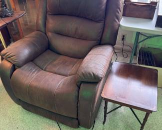 Recliner/ Lift chair
Attached control