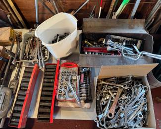 Socket wrenches
Sockets of all sizes and extensions
