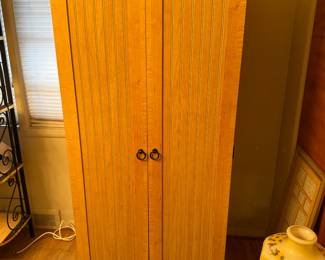 Computer cabinet (Exterior View). In beautiful condition with 2 doors and lots of space inside.