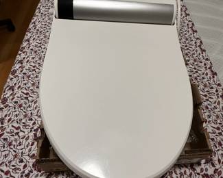 Bio Bliss BB-2000 Bidet with Elongated Seat -Cleaned.