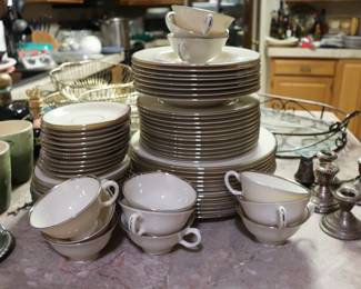 LENOX MONTCLAIR FINE CHINA