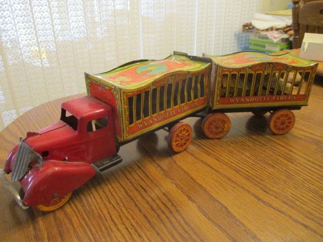 Wyandotte No. 503 Circus Truck & Trailer