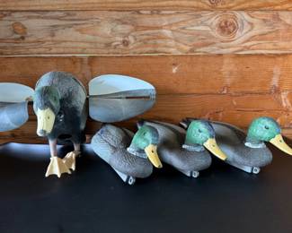 143 CollectionofPlasticDuckDecoys