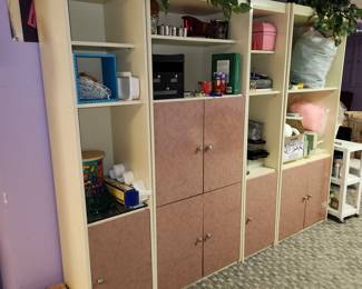 4 piece storage cabinets, contains Crafting items