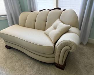 . . . wonderful chaise lounge