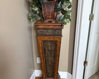 . . . great plant stand and faux philodendron