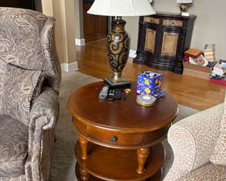 . . . round end table and great accent lamp