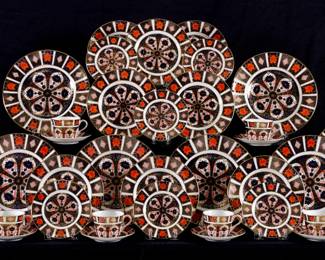 Lot 191: 40-piece Royal Crown Derby Old Imari China