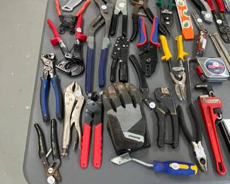 STILL AVAILABLE FOR SUNDAY! SEND YOUR OFFERS IF YOU CAN PICK UP SUNDAY 12-4!