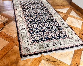 $600 or b/o - Oriental rug - 100”x49”