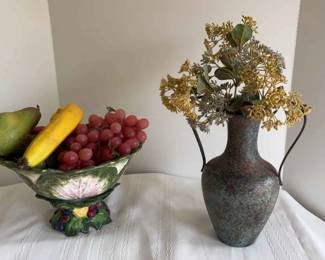 Porcelain Cabbage Leaf Pedestal With Metal Vase
