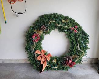 52 Christmas Wreath w Lights Tested Good