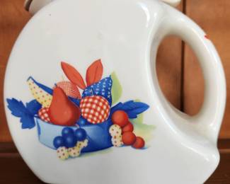Vintage Universal Pottery Circa 1950's.