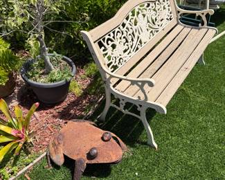 bench, outdoor frog decor