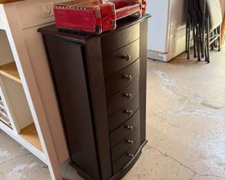 Jewelry armoire