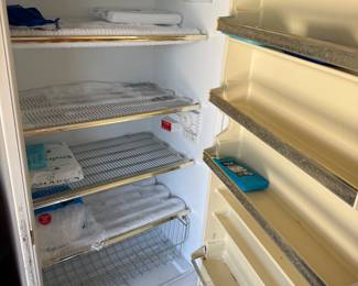 freezer (pic 2/2)