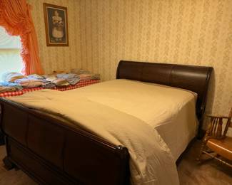 Mahogany Queen Sleigh Bed