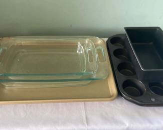 Assorted Cook and Bakeware