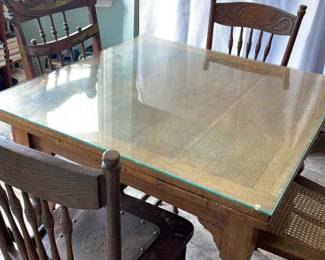 Antique English Pub Table And Four Chairs