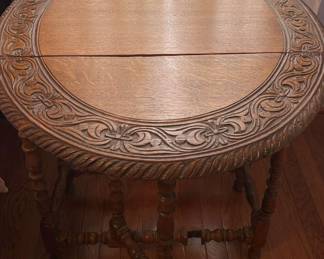 Stunning Antique Gateleg Table