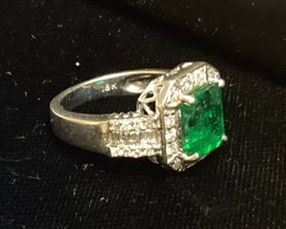 18kt WHITE GOLD, EMERALD & DIAMOND RING, 7.2 GRAMS, SIZE 7, est. 1.5ct EMERALD, est. .5ct DIAMONDS