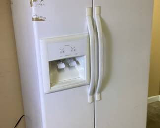 KENMORE DOUBLE DOOR REFRIGERATOR