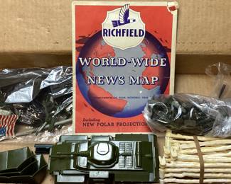 1950s MARX U.S. ARMY TRAINING CENTER PLAY SET