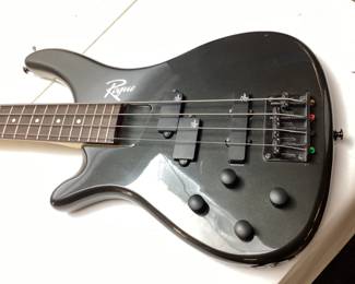 ROGUE LEFT HANDED 4 STRING ELECTRIC BASE GUITAR w SOFT CASE