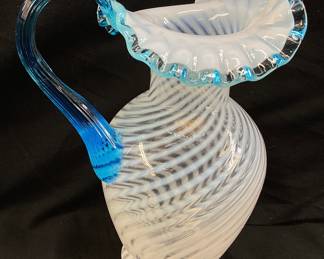 9’’ FENTON OPALESCENT SWIRL GLASS RUFFLED EDGE BLUE CREST PITCHER