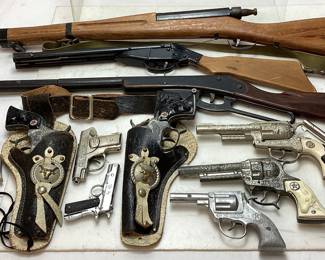 ASSORTED VTG. CAP GUNS & BB GUNS, TEXAN JR, HUBLEY, PRIVATE EYE, WYANDOTTE, STAR, DICK