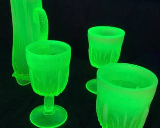 1988 FENTON TOPAZ CACTUS OPALESCENT URANIUM GLASS WATER SET INCLUDES 13.5’’h PITCHER WITH 6 GOBLETS 6’’h