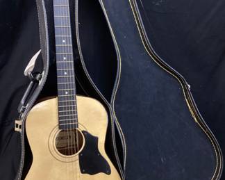 GREMLIN 6 STRING ACOUSTIC GUITAR & CASE