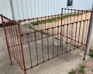 Vintage baby bed. Would make a cute bench for photos