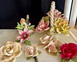 Porcelain flowers, some made in Italy