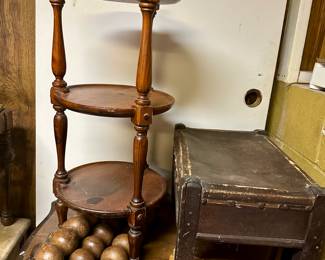Small vintage and antique wood furniture and upcycle projects