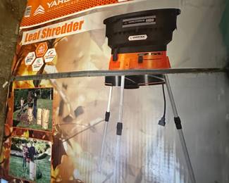 Yard Force leaf shredder
